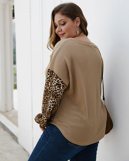 Plus size women's leopard stitch sweater